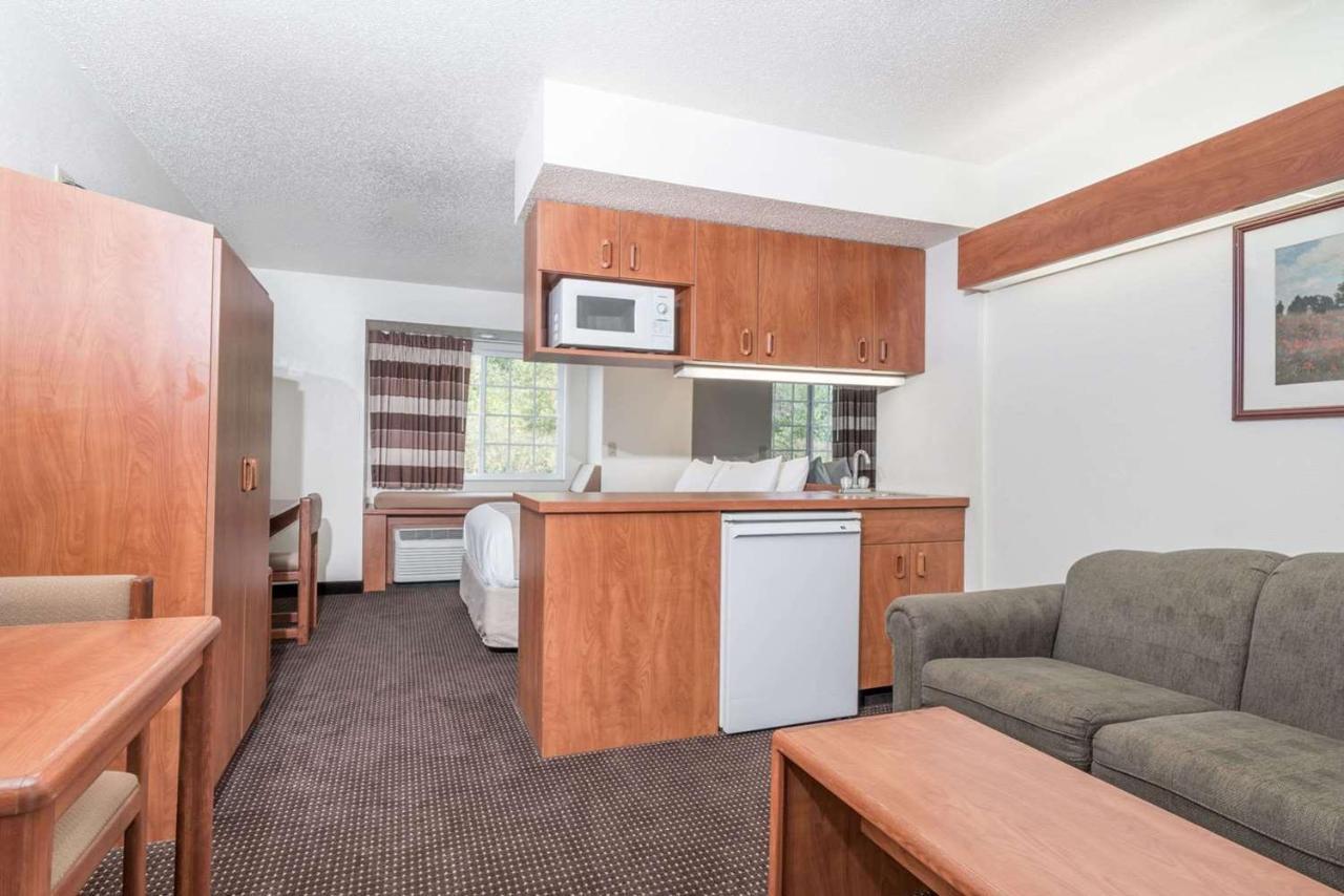 Microtel Inn & Suites By Wyndham Rice Lake Exteriér fotografie